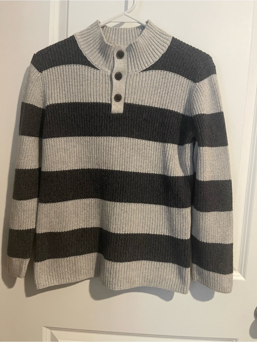 OshKosh B'gosh Boys 14 Gray and Charcoal Striped Henley Crewneck Sweater - Picture 2 of 11
